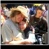 Zoo_2006_592_Hug_Georgi_Rissy.jpg